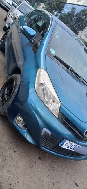 Toyota Yaris Compact 2012