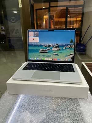 Apple MacBook Air M3 2024