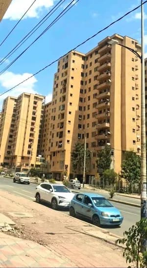 40/60 Condominium 112 sqm Bole Bulbula