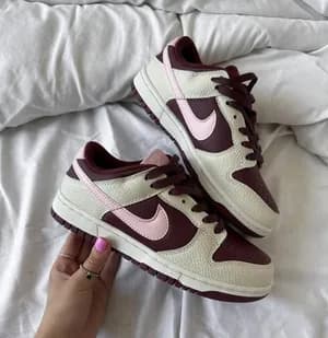 Nike Dunk Low Retro Valentines Ladies