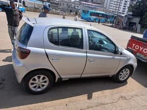 Toyota Vitz Manual Model 2000