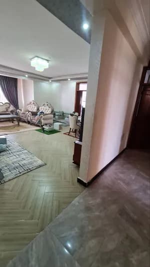 አፓርትመንት 3 መኝታ 165 ካሬ 2ኛ ላይ