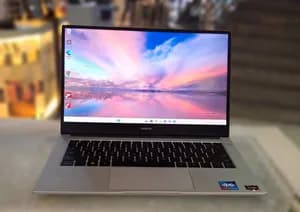 Honor Laptop Ryzen 5 5500U
