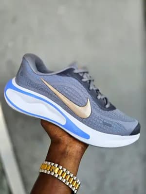 Nike comfiride 40-43