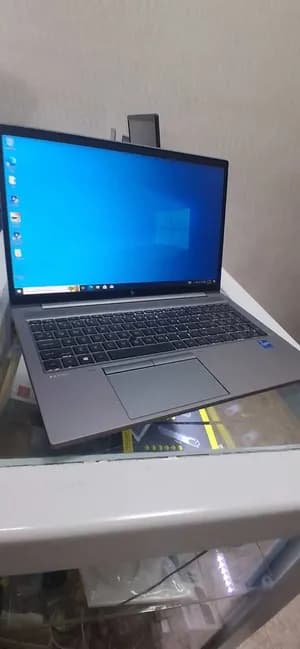 HP ZBook Firefly 15.6 G8 Laptop