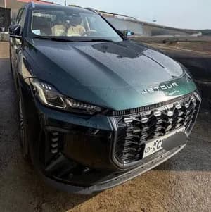 Jetour X70 C-DM plug-in hybrid SUV 2025