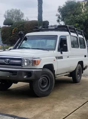 Toyota Land Cruiser LongBase 2013