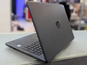 Hp notebook 1TB 8GB RAM 15.6 inch