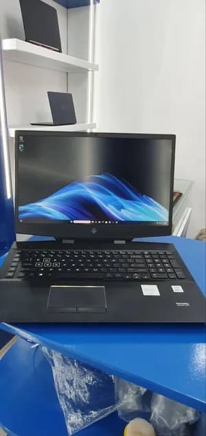 HP OMEN 17 i7 RTX 2070 Laptop