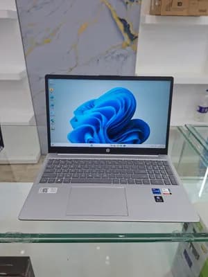 HP Notebook 15 i7 16GB 1TB