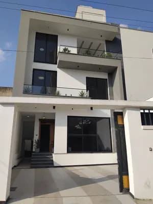 Modern G+2 House Gurd Shola