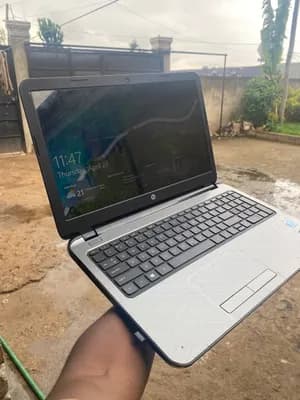 HP Notebook 1TB 8GB RAM