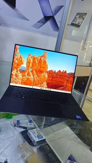 Dell Precision 5560 Workstation Laptop