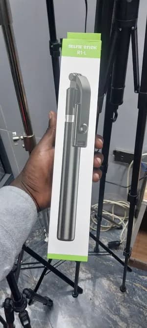 Selfie Stick R1-1 Tripod