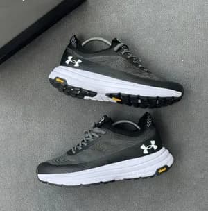 Under Armour Sneaker