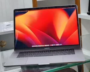 Apple MacBook Pro 2017 15.6 Inch