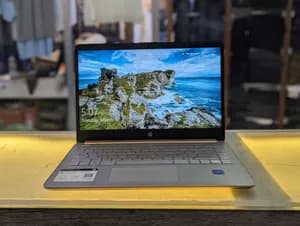 hp stream 14 inch 8th Gen 4GB 64GB
