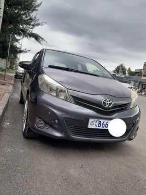 Toyota Yaris Compact 2011 1000cc used