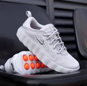 NIKE MIND 002 40-43