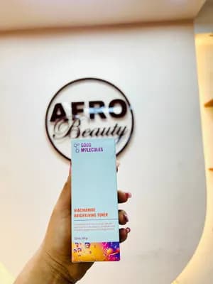 Good molecules niacinamide brightning toner