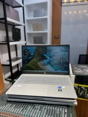 HP Notebook 15 i5 16GB 1TB