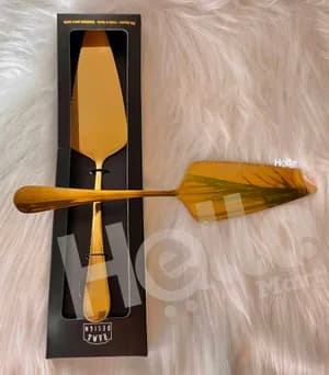 Golden Cake Server