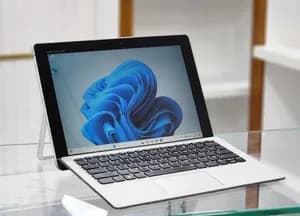 HP ELITE X2 Detachale Touch screen