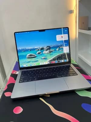 Apple MacBook Pro M3 14.2 inch