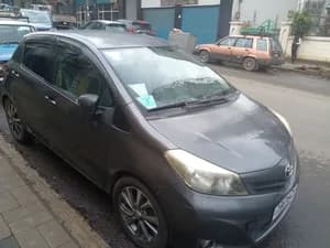 Toyota Yaris Compact 2012