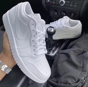 Nike Air Jordan 1 Low Triple White