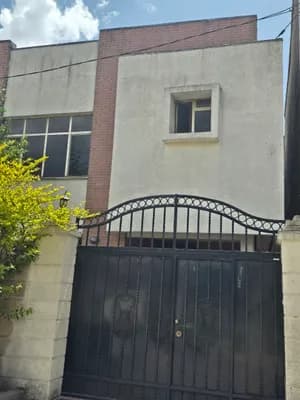 የሚሸጥ G+1 ቤት ሰሚት