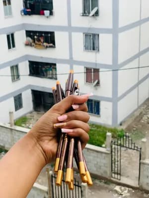 Brown Lip Liner Shade 18