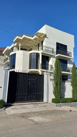 Modern G+2 Luxury House Ayat
