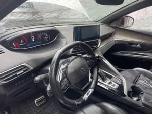 Peugeot 5008 2021 1200cc