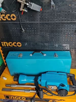 Makita Jack Hammer