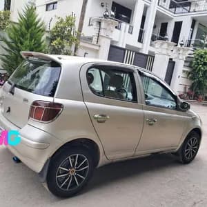 Toyota Vitz 2002