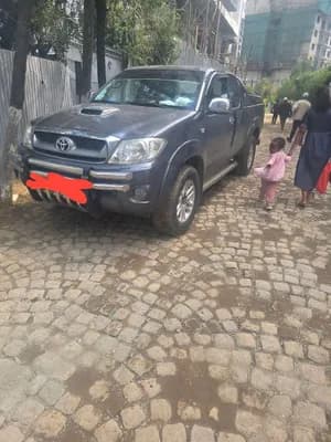 Toyota Hilux Xtra Cab 2011