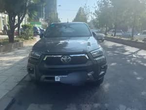 Toyota Hilux Invincible X-Cab