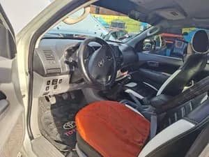 Toyota Hilux kin cap