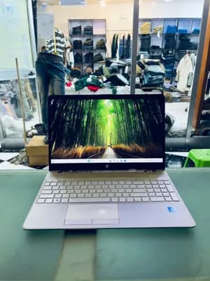 HP Notebook G5 8GB Laptop