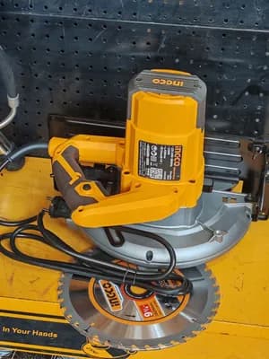 ingco circularsow 2200w