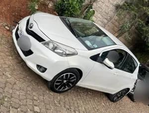 Toyota Yaris Compact 2012 Automatic