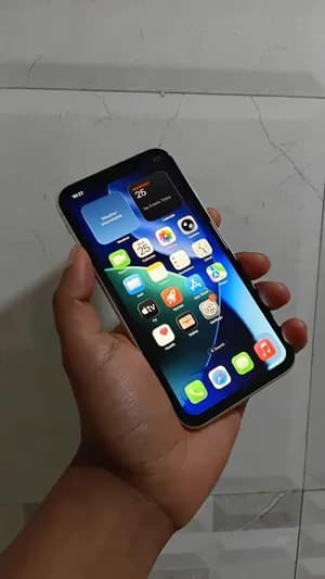 iPhone 11 128GB 90 Percent Battery