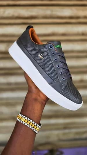 Lacoste Size 40-44