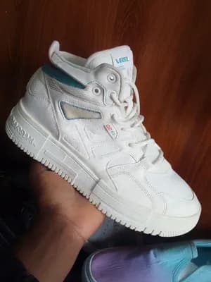 Qiaodan White Sneakers Size 40