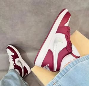 Nike Air Jordan 1 Low Bordeaux
