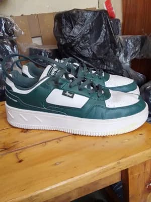361 Comfort Sneakers Size 40