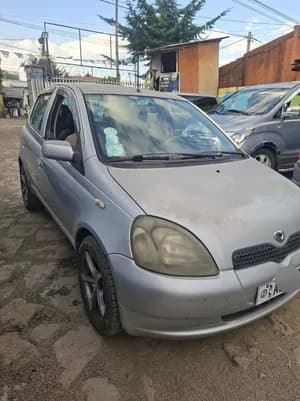 Toyota Vitz 2001 1.0L
