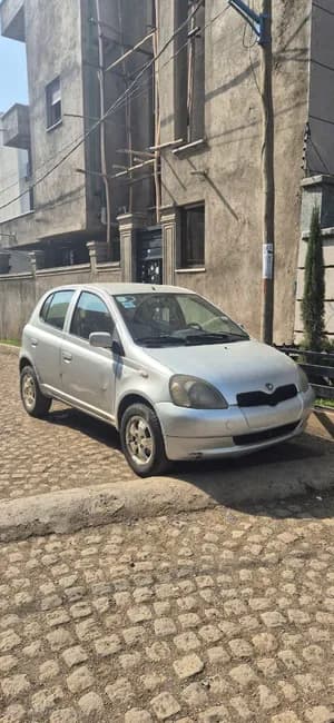 Toyota VitZ 2001