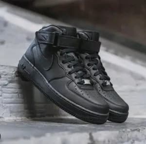 Nike Air Force 1 Mid Triple Black